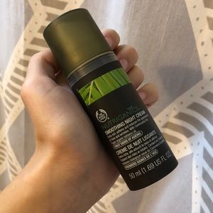 The Body Shop Nutriganics Smoothing Night Cream